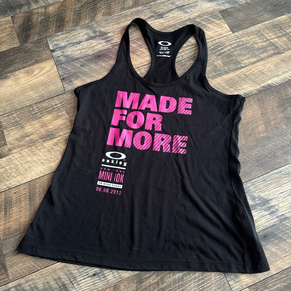Oakley | Small Black and pink Oakley tank top #festivalvibes